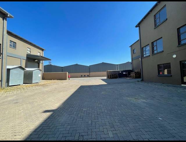 578M² WAREHOUSE FOR SALE IN SPARTAN